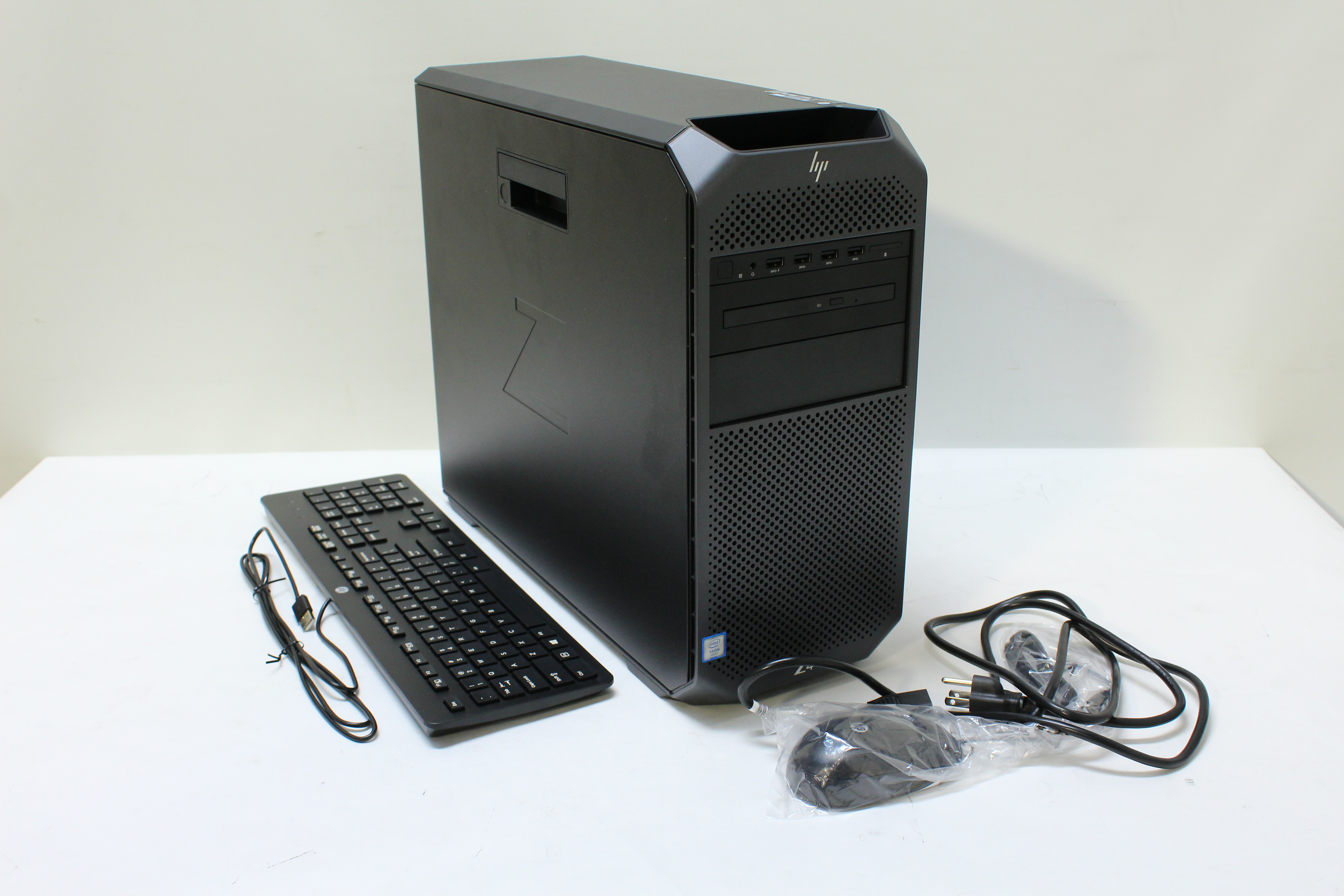 HP Workstation Z4 G4 Intel Core i9-7920X 2.9GHz 12C 24T 32GB RAM 1TB SSD HP Workstation Z4 G4 Intel Core i9-7920X 2.9GHz 12C 24T 32GB RAM 1TB SSD