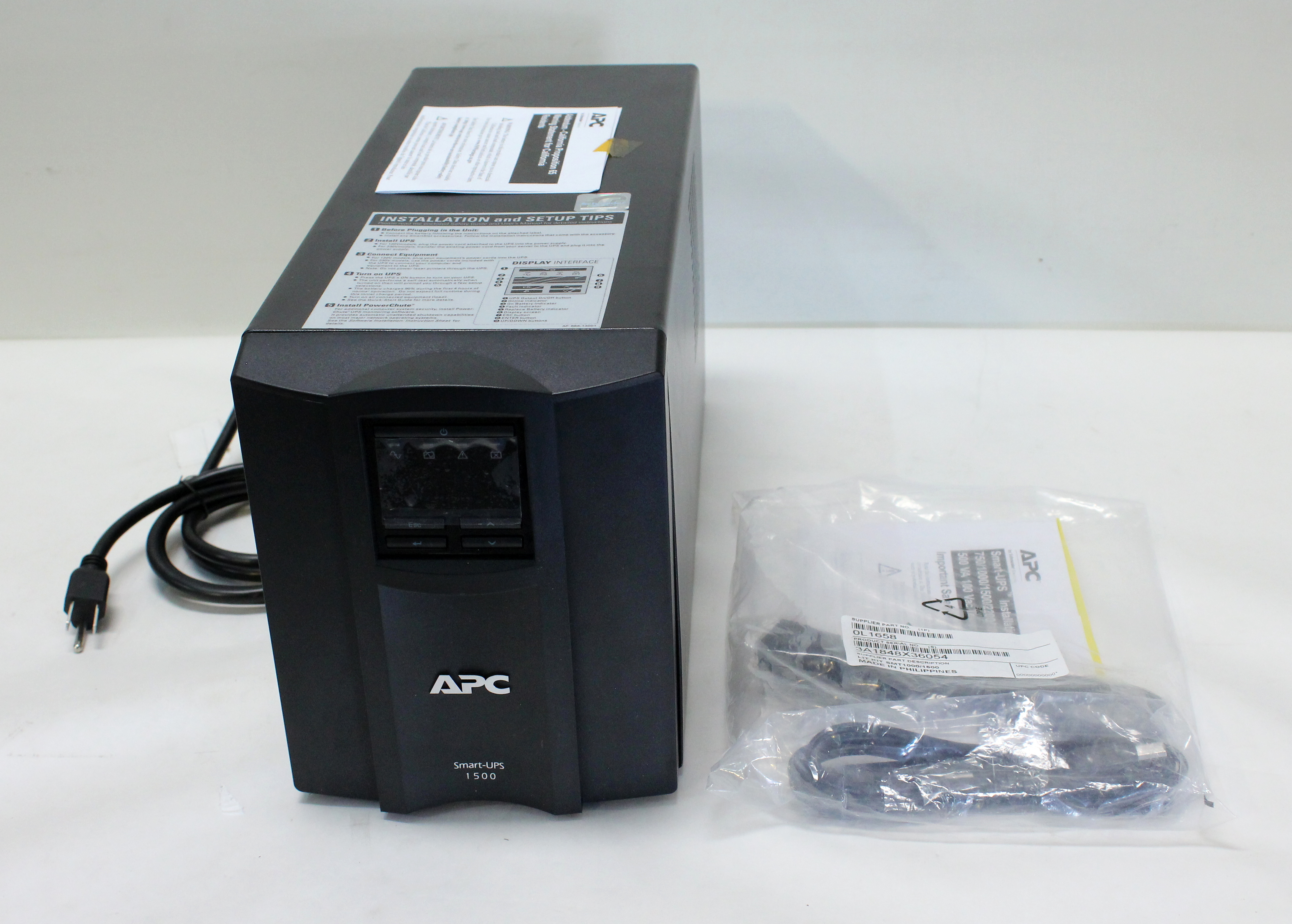 APC Smart-UPS 1500VA 1000W 120V 8x NEMA 5-15R SMT1500X413