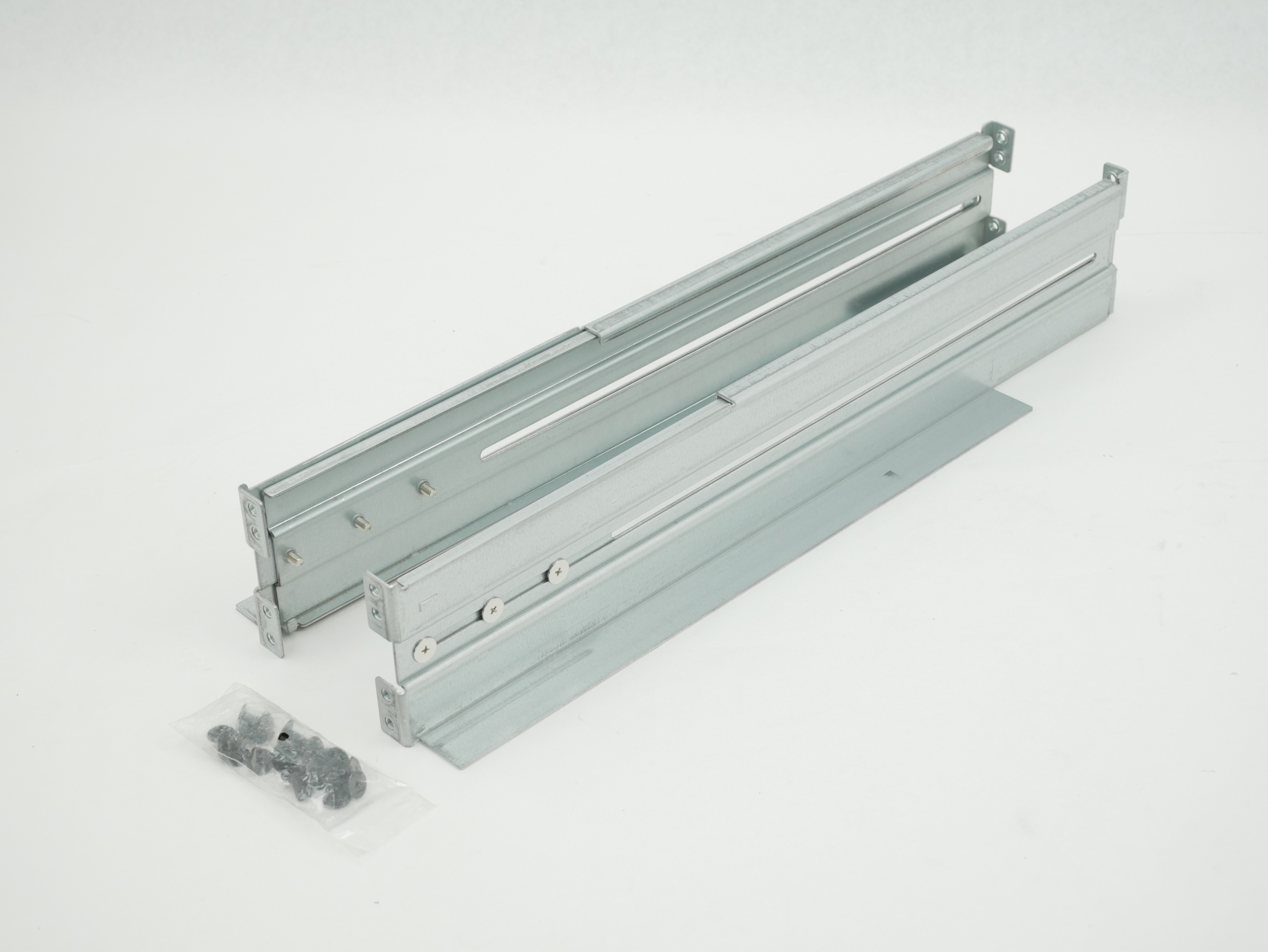 CyberPower 4POSTRAIL 4-Post Universal Rack Mount Rails KIT CyberPower 4POSTRAIL 4-Post Universal Rack Mount Rails KIT