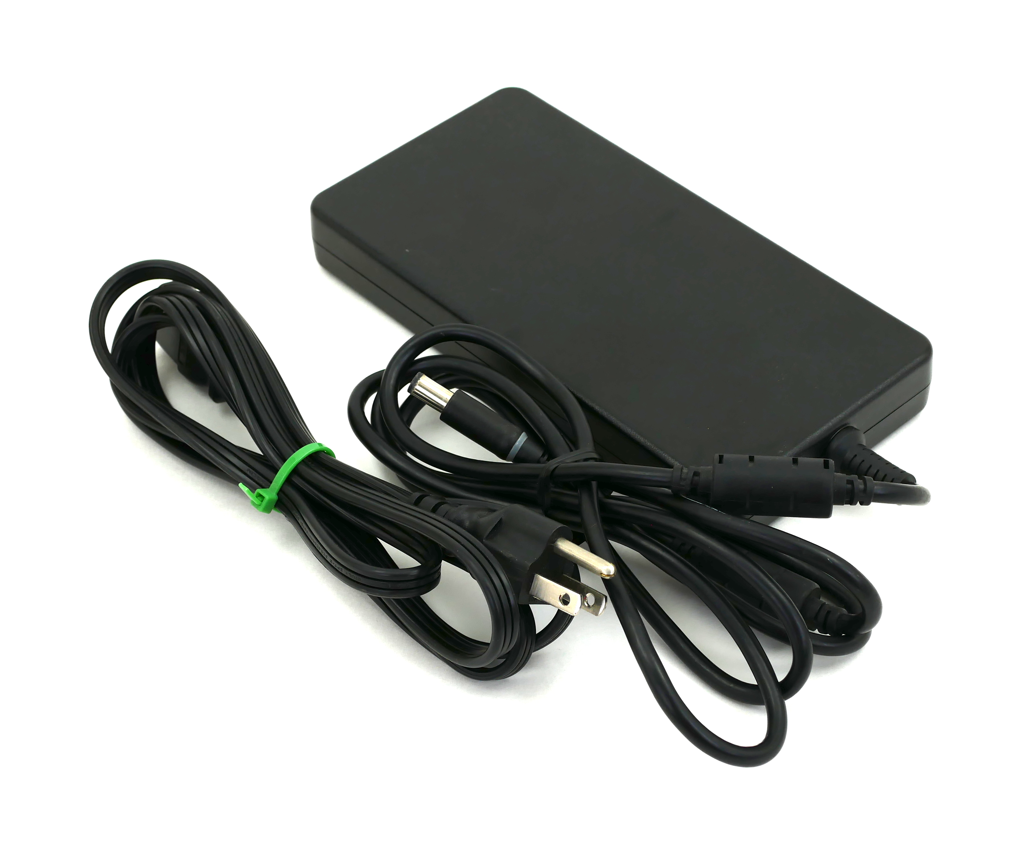 Dell AC Laptop Power Charger In 100-240V 3.5A Out19.5V 12.3A 240W GA240PE1 J211H